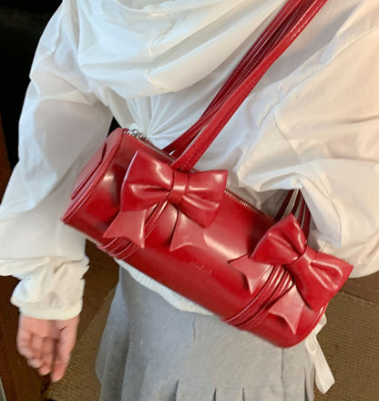 Gracefully Styled Bag for Any Occasion