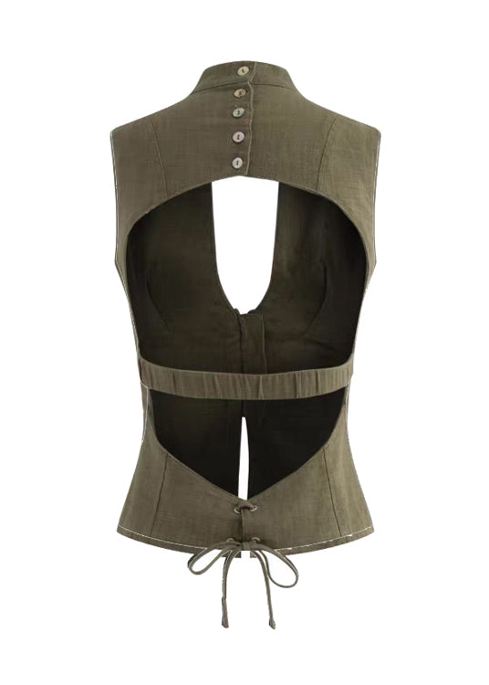 Beautifully Balanced Top with Timeless Character