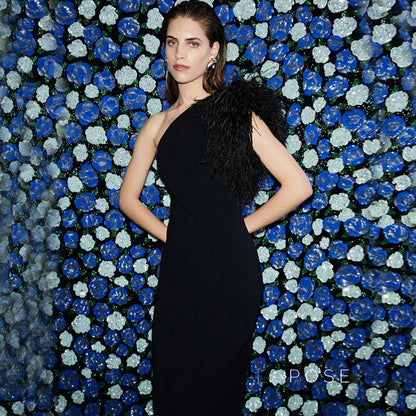 Beautifully Finished Garment in a Timeless Design