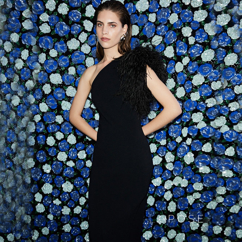 Beautifully Finished Garment in a Timeless Design