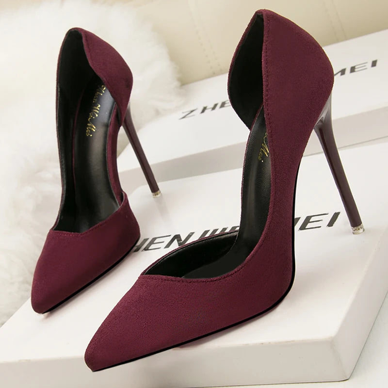 Polished Heels with an Effortless Classic Look