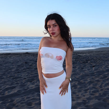 Beautifully Finished Top in a Timeless Design