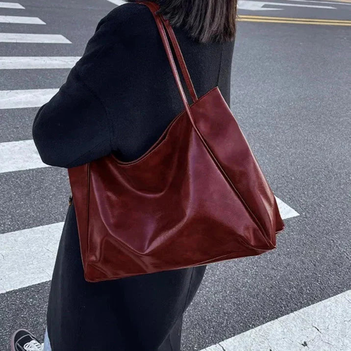 Classic Vintage Bag with a Flattering Fit