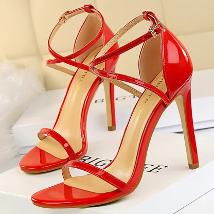 Beautifully Finished Heels in a Timeless Design