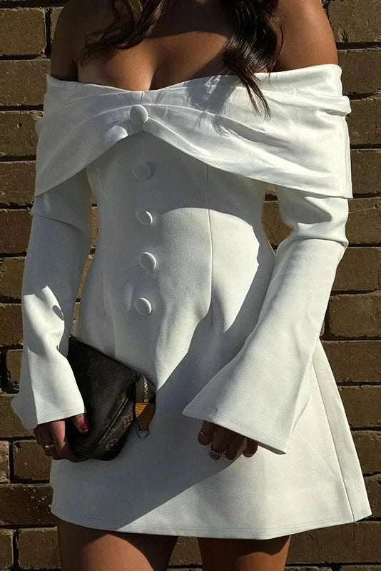Effortlessly Elegant Dress with a Timeless Design