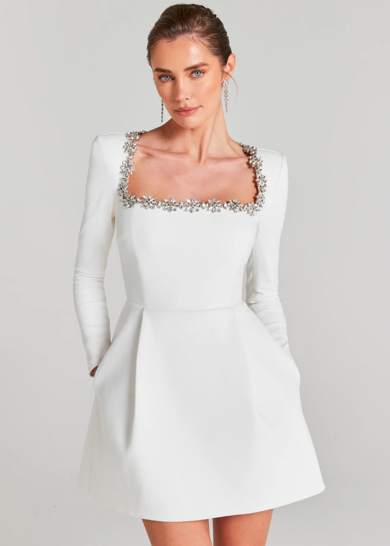 Well Tailored Dress with a Graceful Silhouette