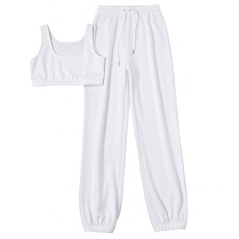 Sophisticated Trousers with a Clean Classic Look