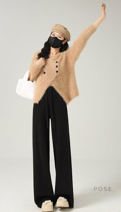 Classic Vintage Pants with a Flattering Fit