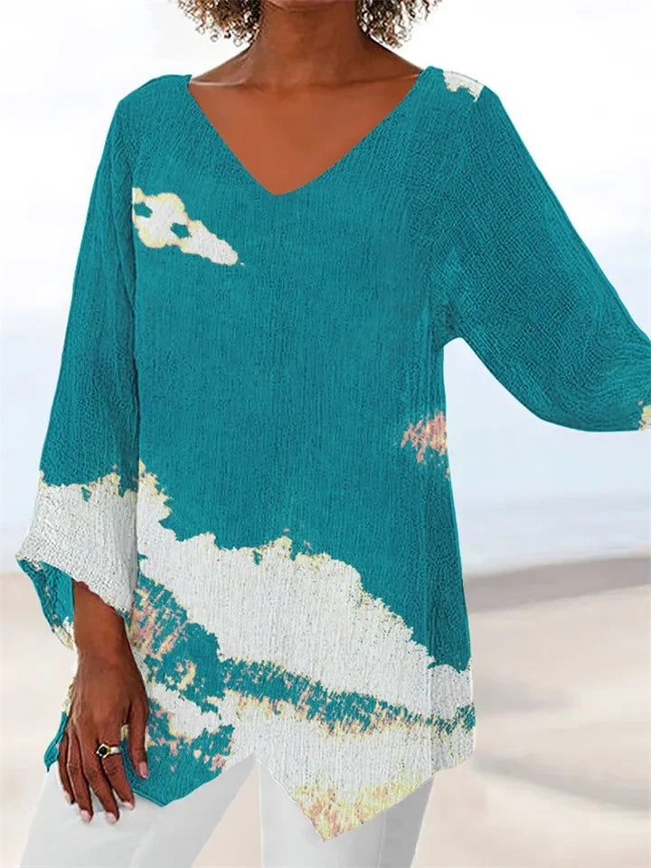 Printed, loose blouse with V-neckline