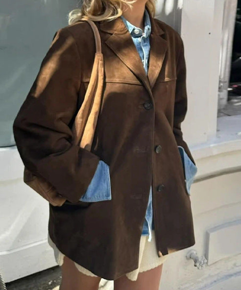 Effortlessly Elegant Jacket with a Timeless Design