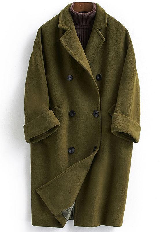 Effortlessly Elegant Coat with a Timeless Design