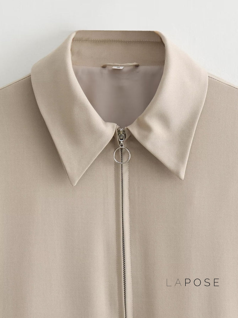 Well Tailored Jacket with a Graceful Silhouette
