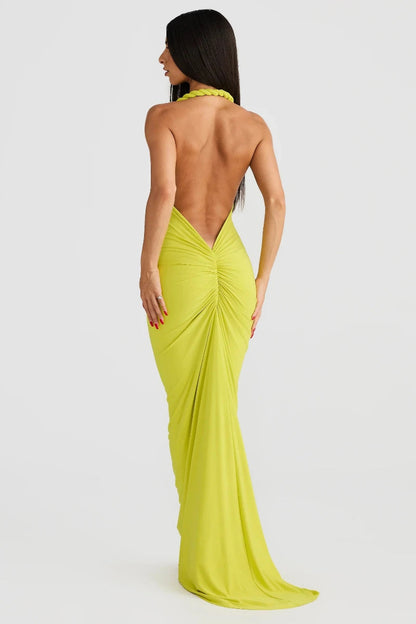 Effortlessly Elegant Garment with a Timeless Design