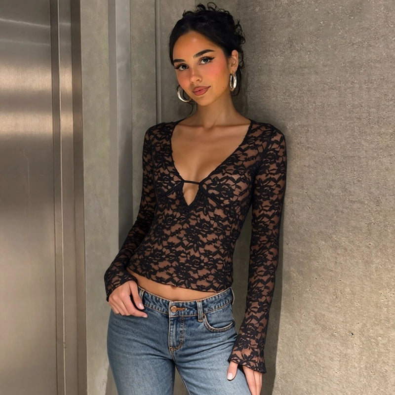 Effortlessly Elegant Top with a Timeless Design