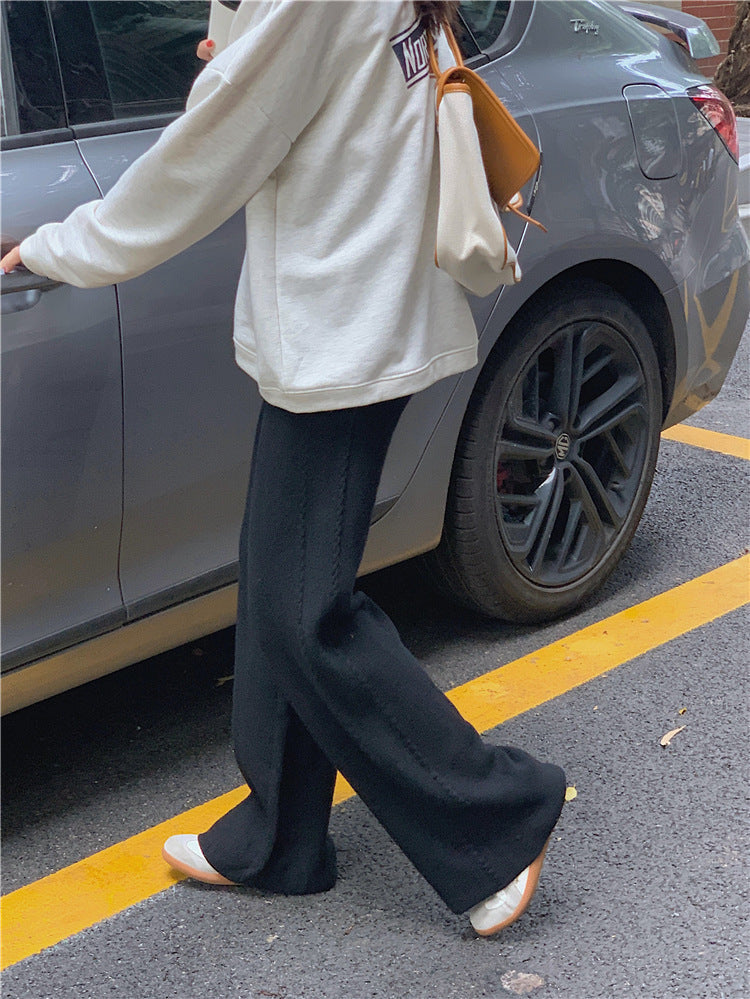 Sophisticated Pants with a Clean Classic Look