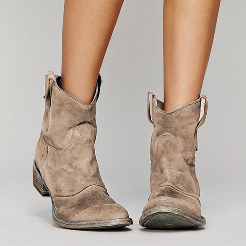 Custom-made and comfortable orthopedic boots