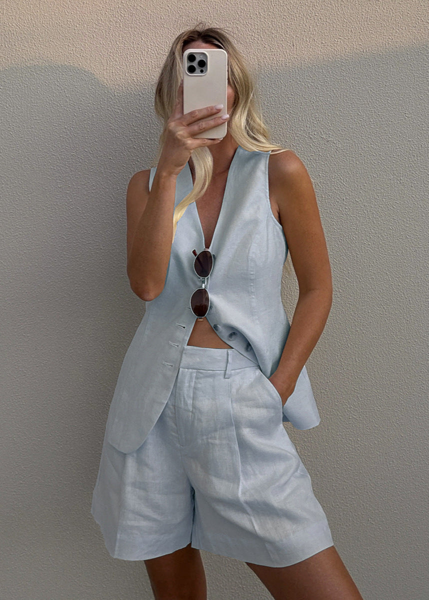 Effortlessly Elegant Garment with a Timeless Design