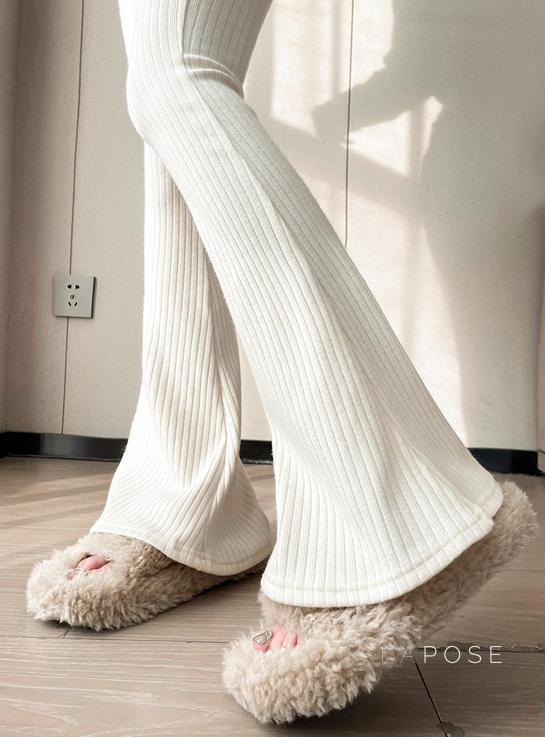 Sophisticated Pants with a Clean Classic Look