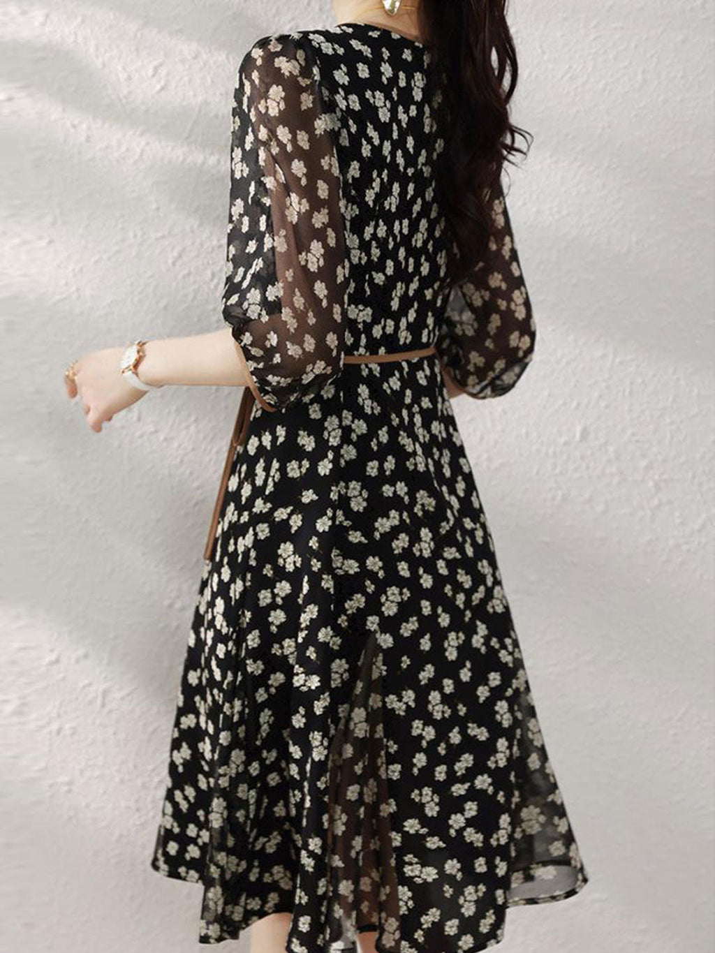 Polished Dress with an Effortless Classic Look