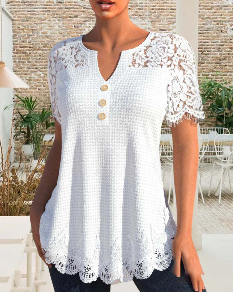 Blouse made of structured lace