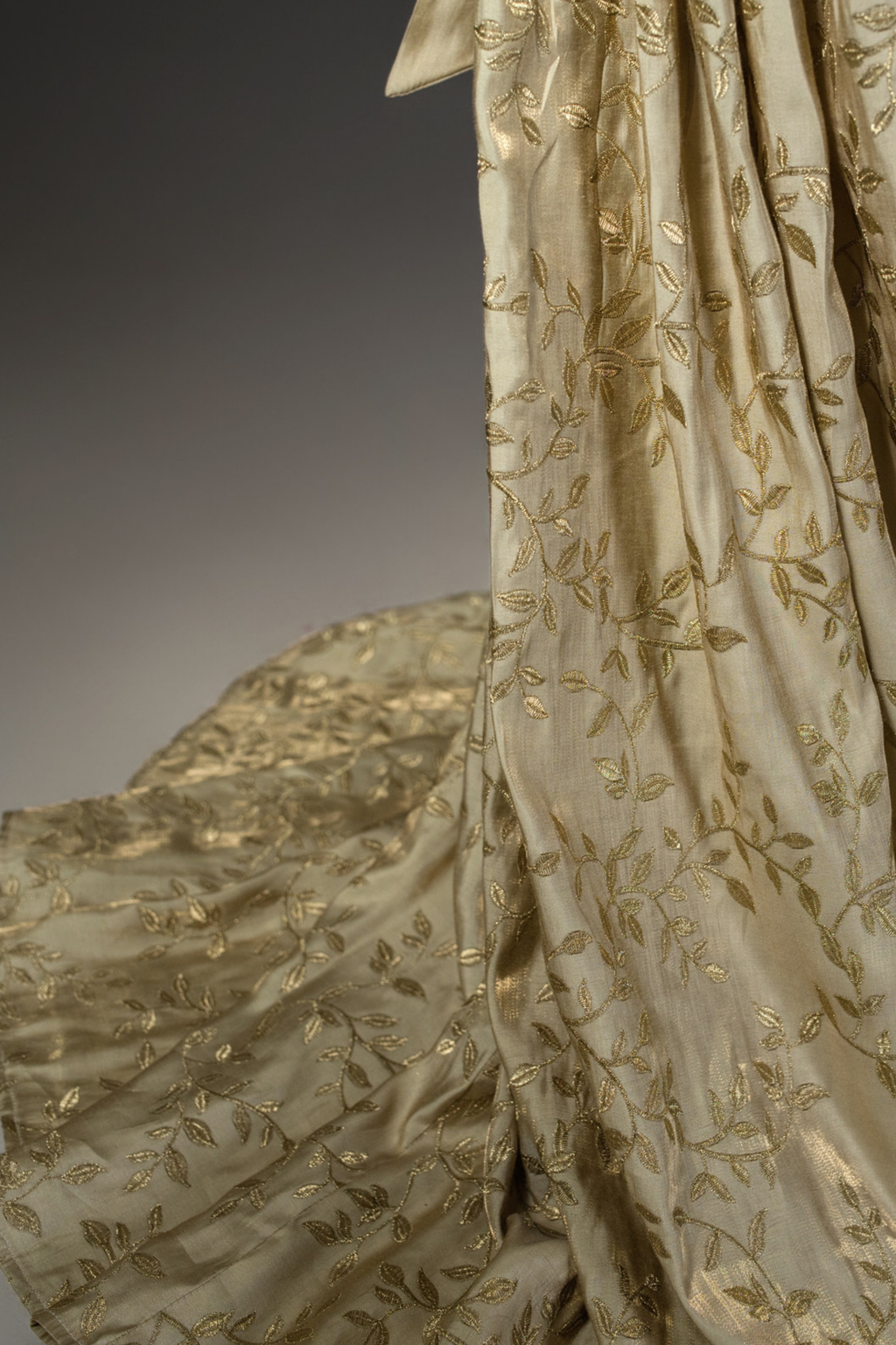 Twilight Lolita Dress + Shawl + Brooch + Bag