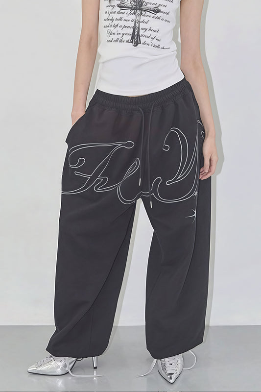 Elegantly Styled Pants for Everyday Wear