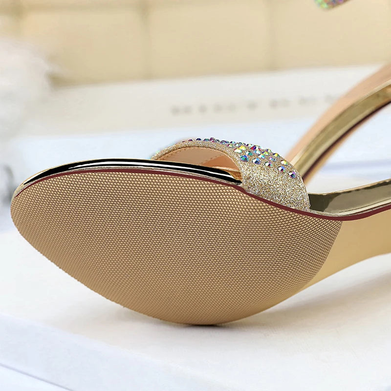 Polished Heels with an Effortless Classic Look