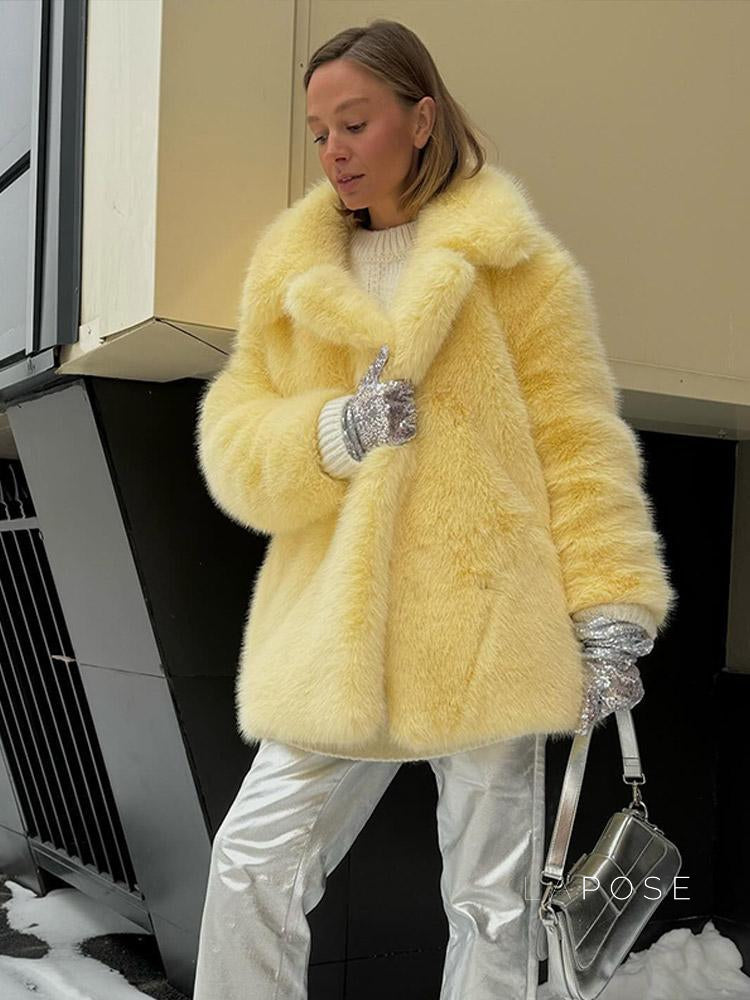 Elegantly Styled Coat for Everyday Wear