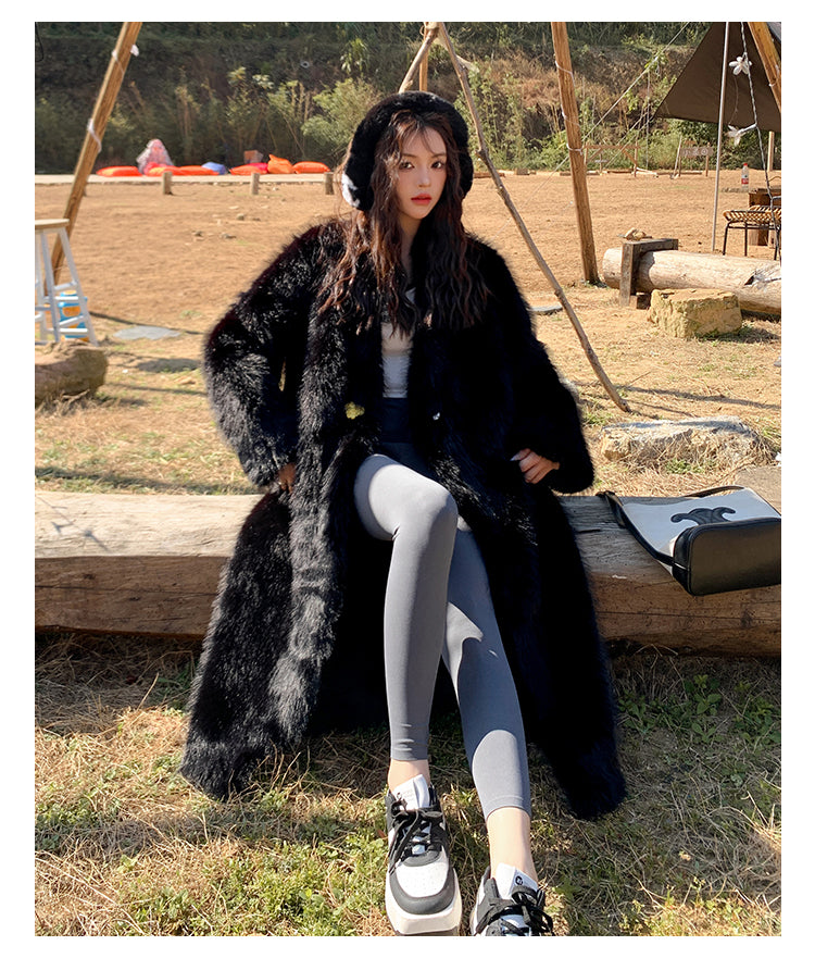 Classic Vintage & Enduringly Stylish Coat