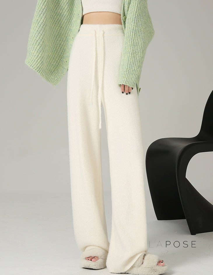 Classic Vintage Pants with a Flattering Fit