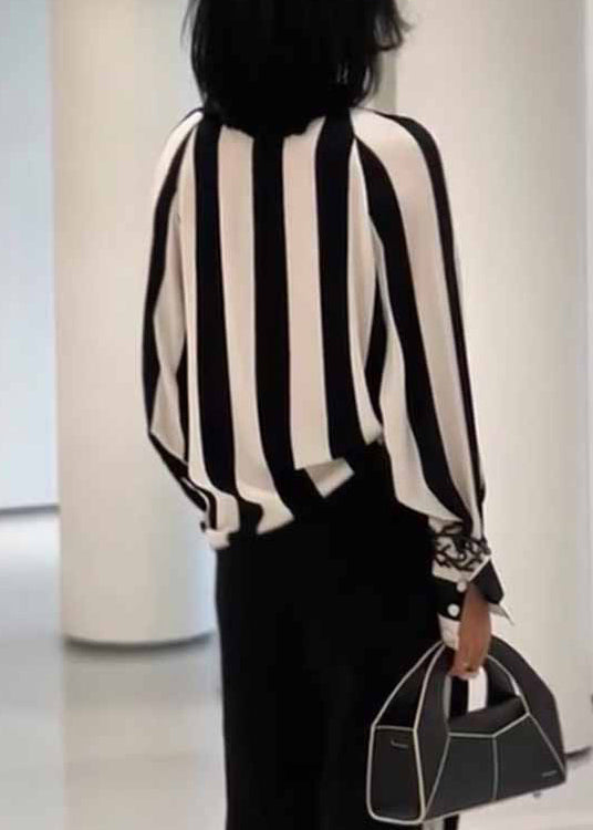 Well Tailored Blouse with a Graceful Silhouette