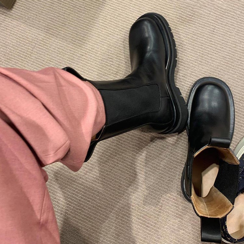 Gracefully Styled Boots for Any Occasion