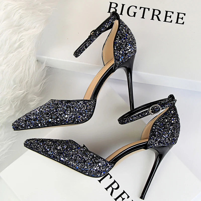 Well Tailored Heels with a Graceful Silhouette