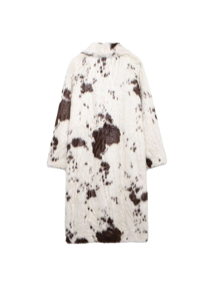 Beautifully Finished Coat in a Timeless Design