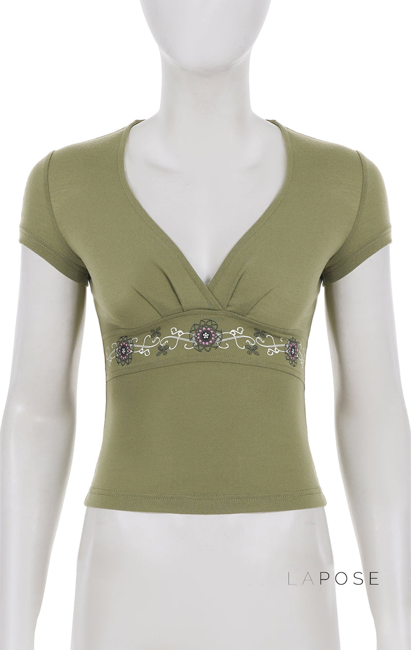 Classic Vintage & Enduringly Stylish Top