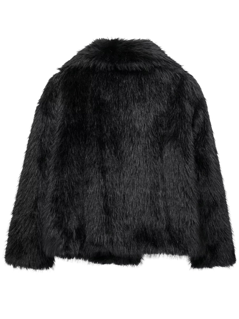 Beautifully Finished Coat in a Timeless Design