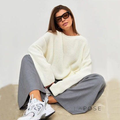 Well Tailored Sweater with a Graceful Silhouette