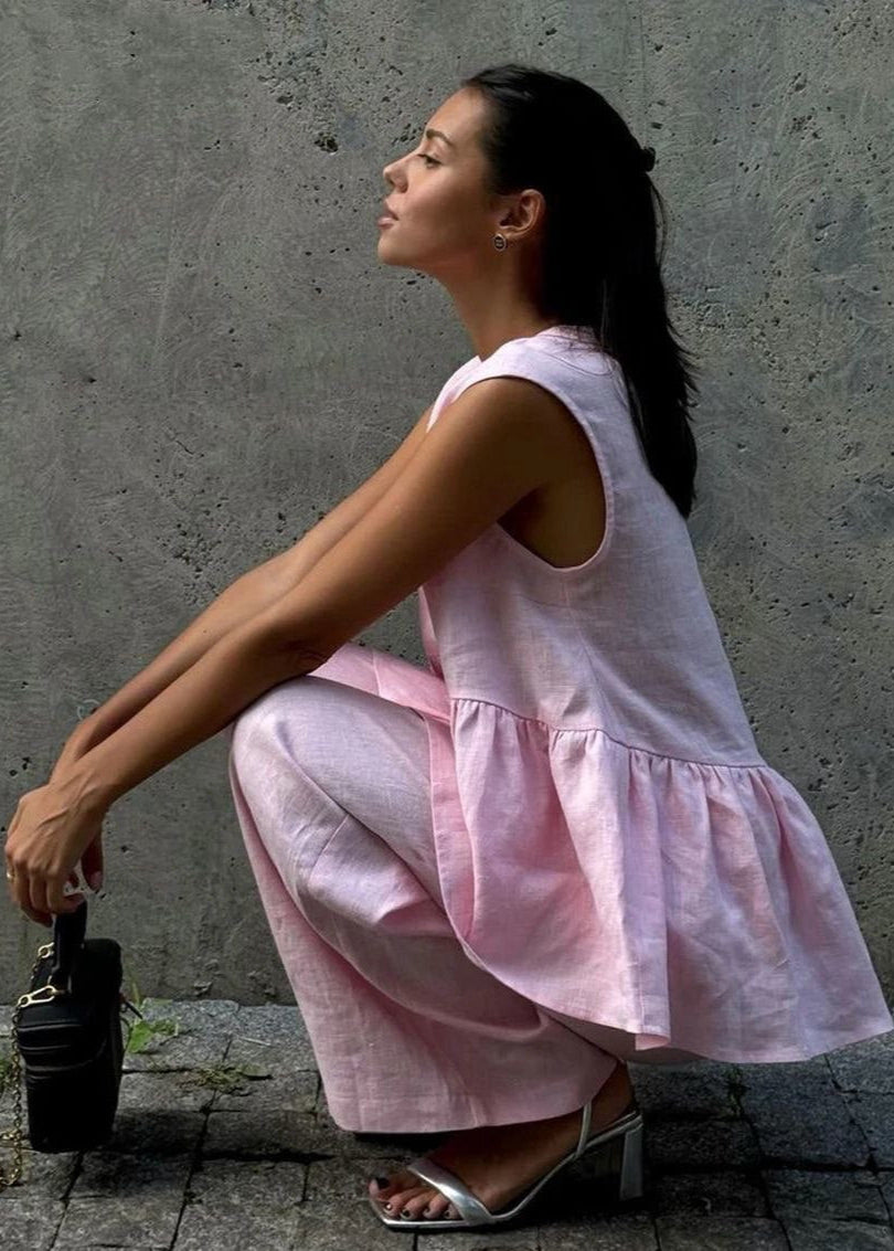 Effortlessly Elegant Garment with a Timeless Design
