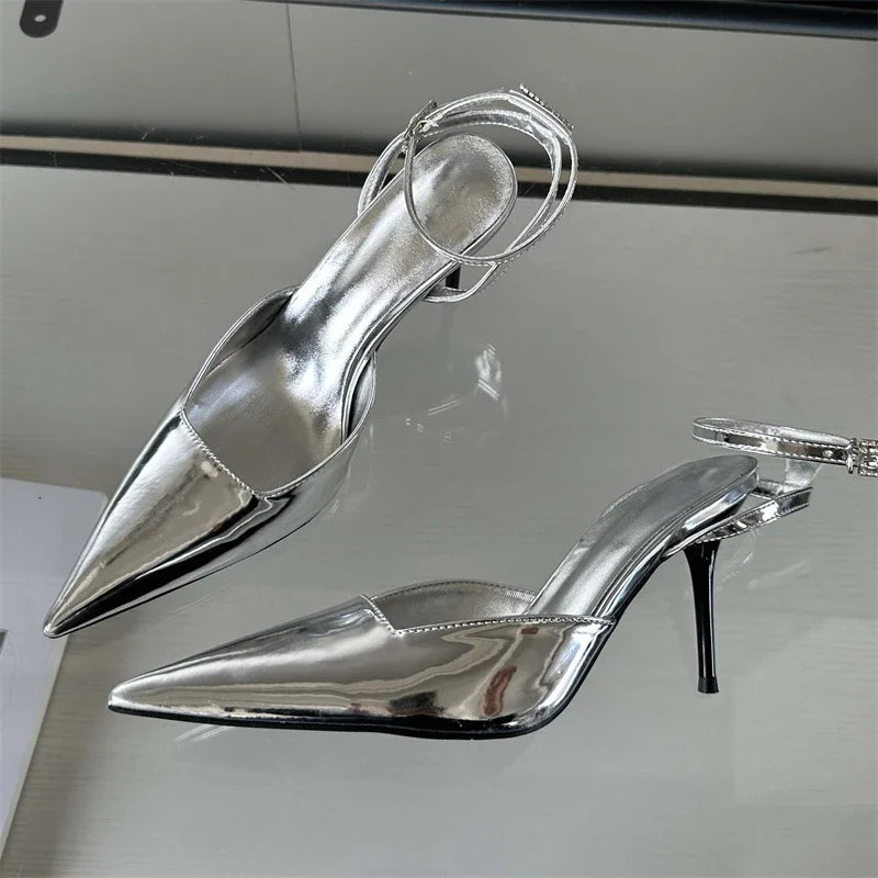 Beautifully Finished Heels in a Timeless Design