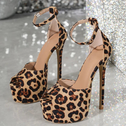 Effortlessly Elegant Heels with a Timeless Design