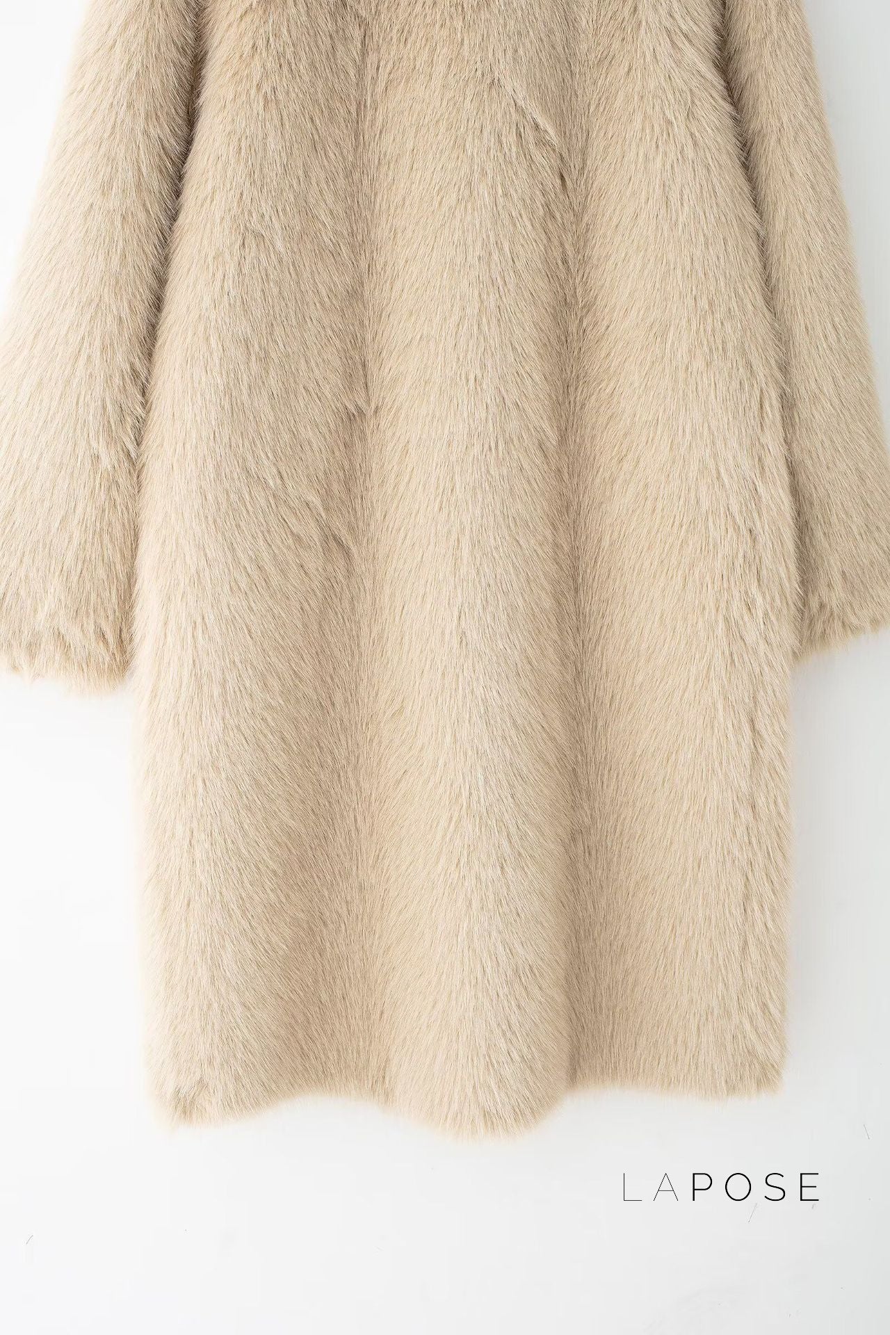 Beautifully Finished Coat in a Timeless Design