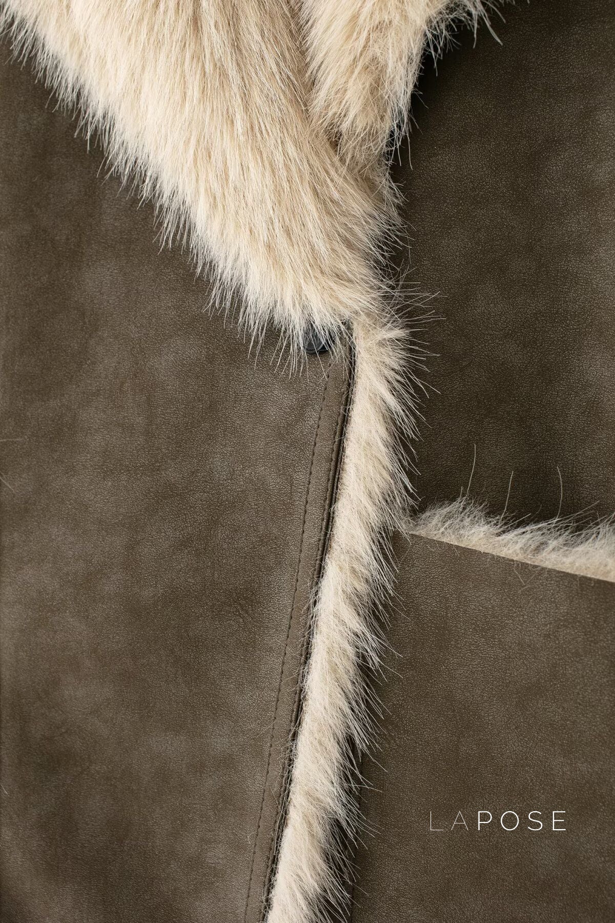 Beautifully Finished Coat in a Timeless Design