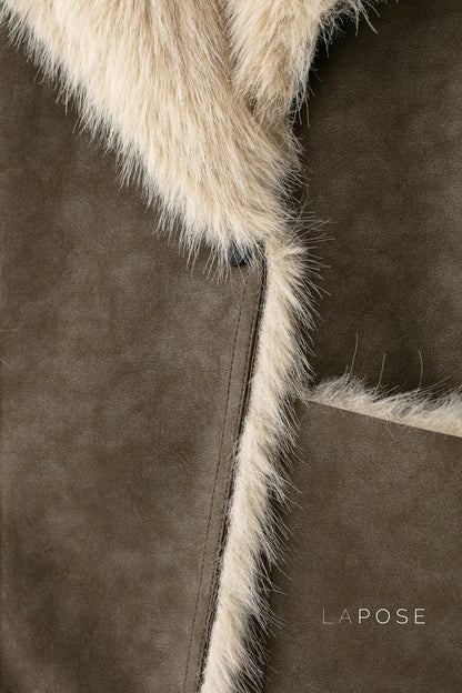 Beautifully Finished Coat in a Timeless Design