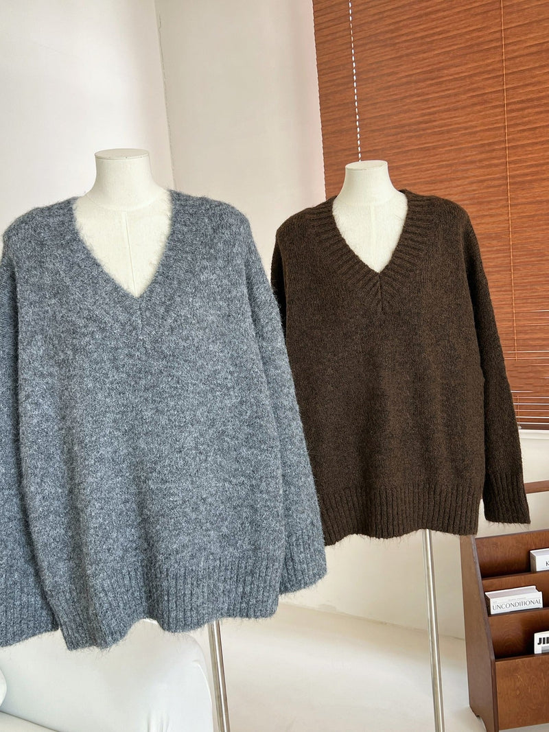 Polished Sweater with an Effortless Classic Look