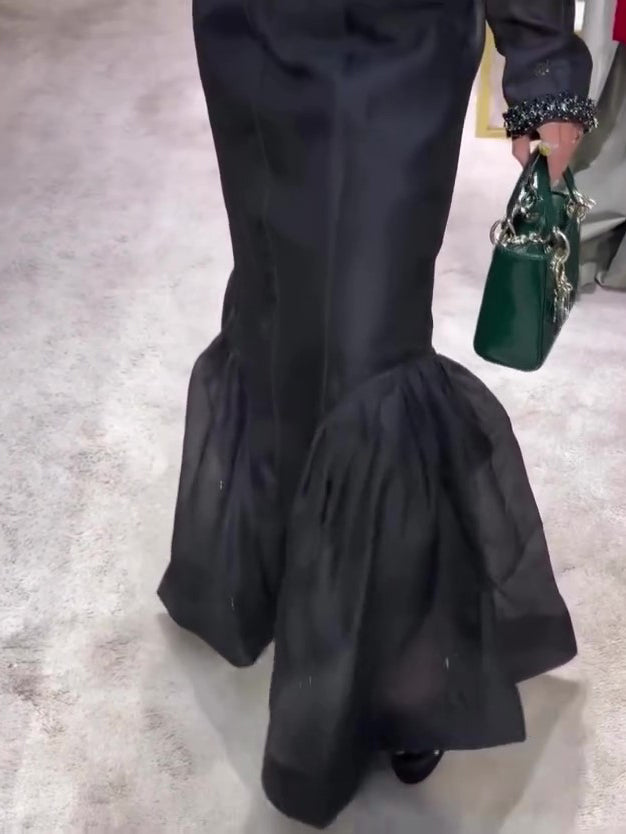 Effortlessly Elegant Garment with a Timeless Design