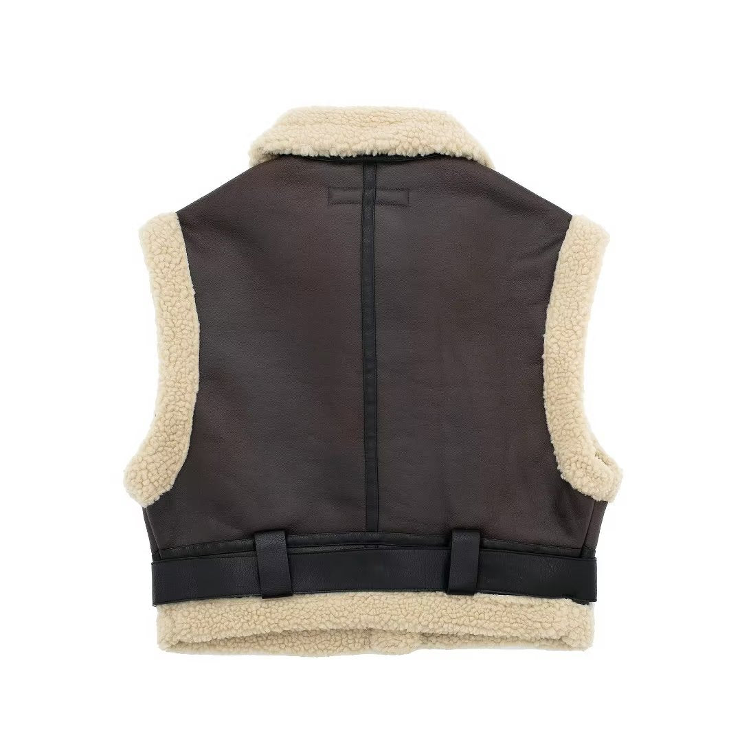 Effortlessly Elegant Jacket with a Timeless Design