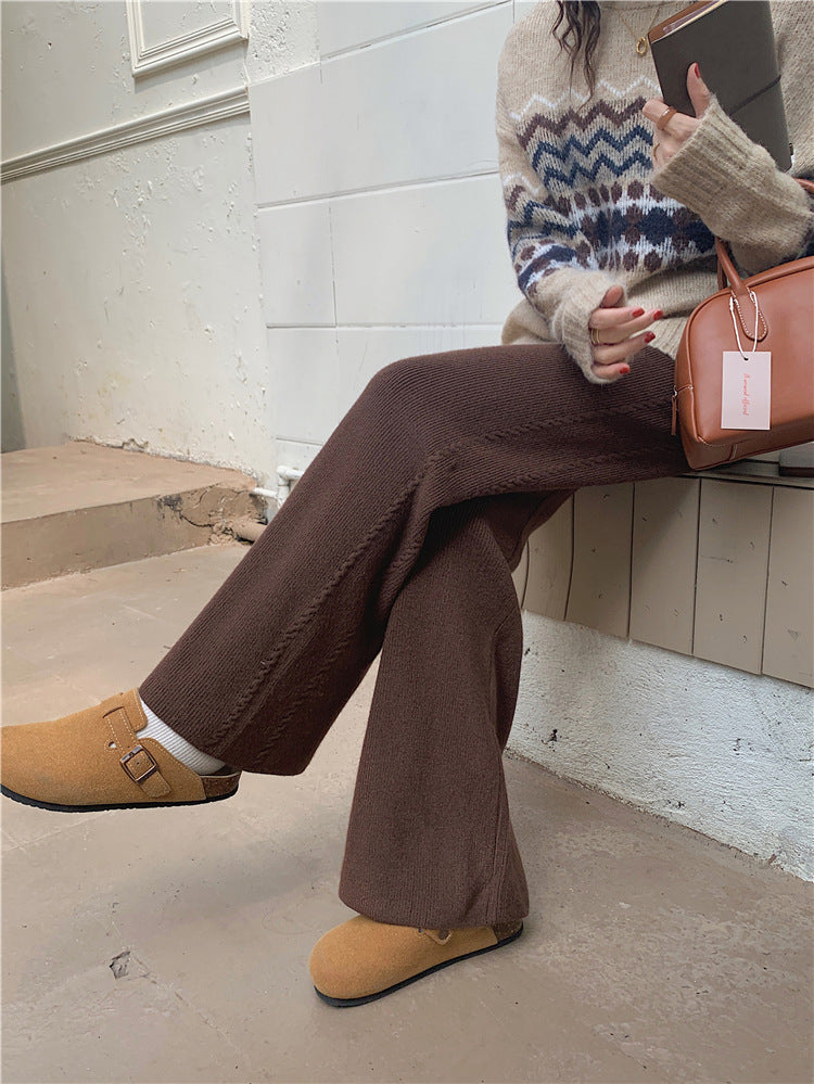 Sophisticated Pants with a Clean Classic Look