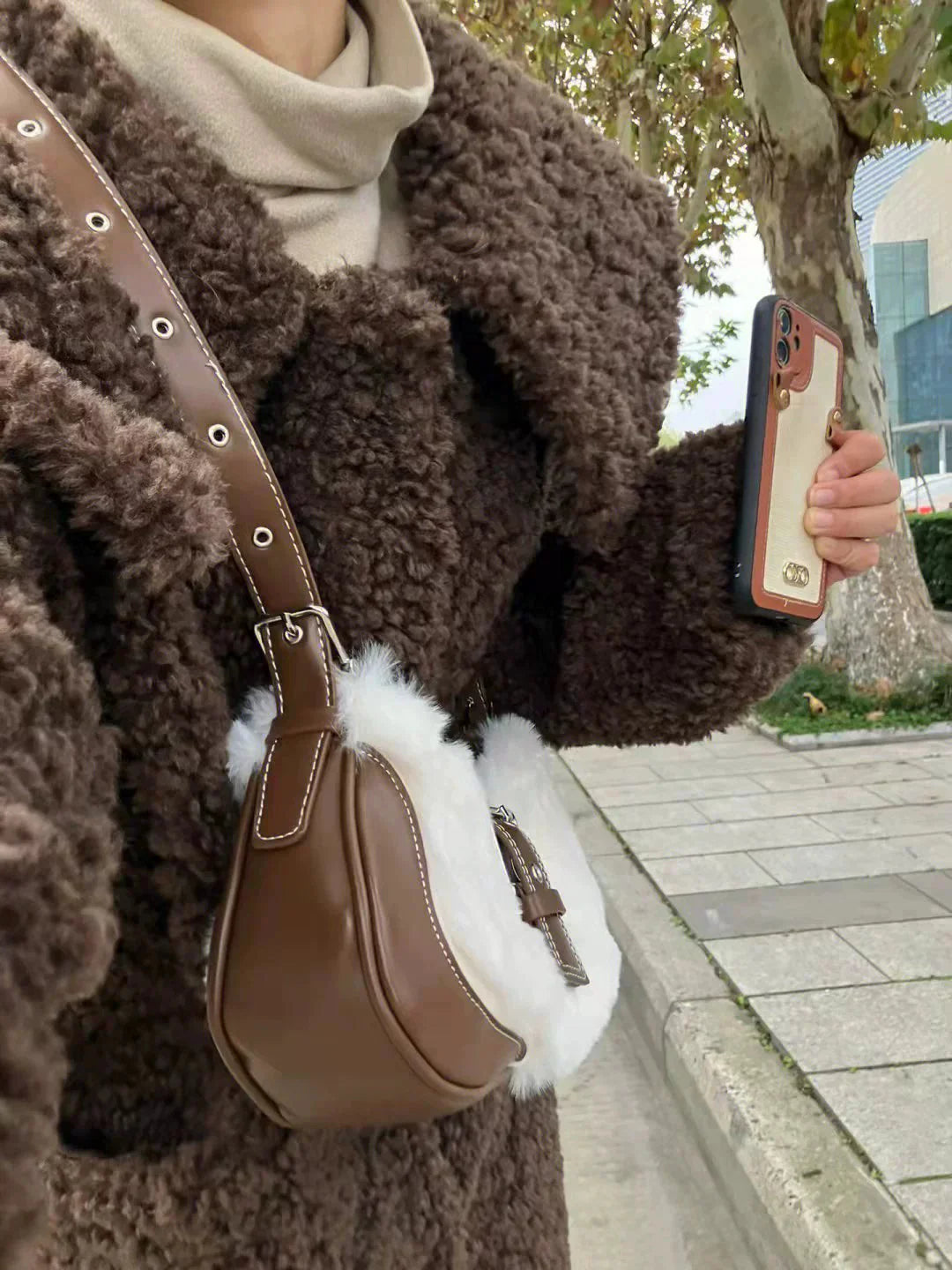 Polished Bag with an Effortless Classic Look