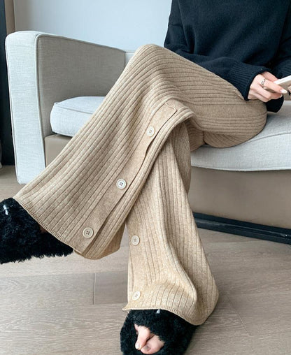 Classic Vintage Pants with a Flattering Fit