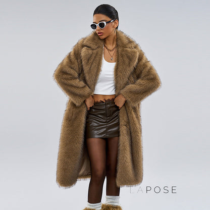 Beautifully Finished Coat in a Timeless Design